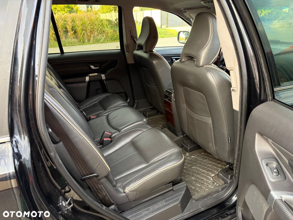 Volvo XC 90 - 8