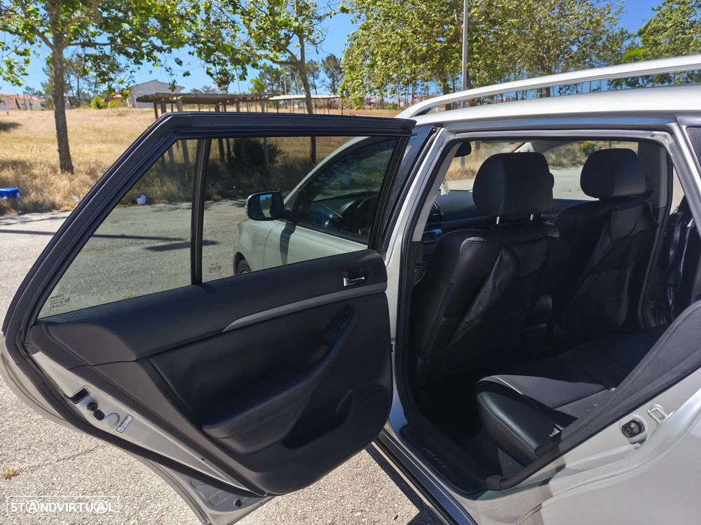 Toyota Avensis SW 2.0 D-4D - 7