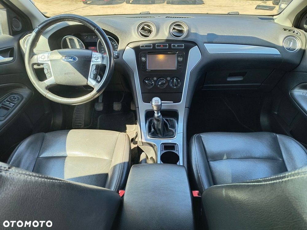 Ford Mondeo - 16