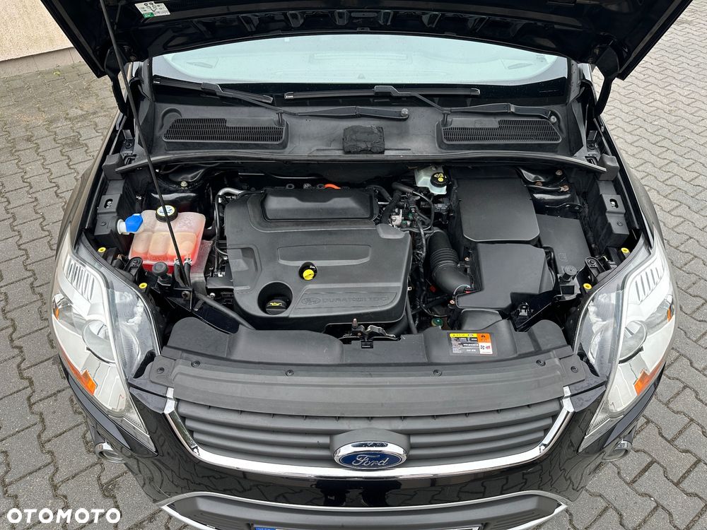 Ford Kuga 2.0 TDCi 2x4 Titanium - 19