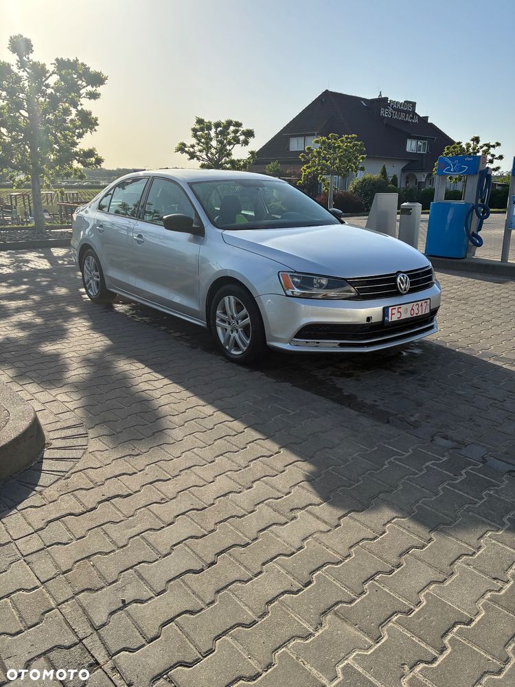 Volkswagen Jetta 2.0 Base - 1