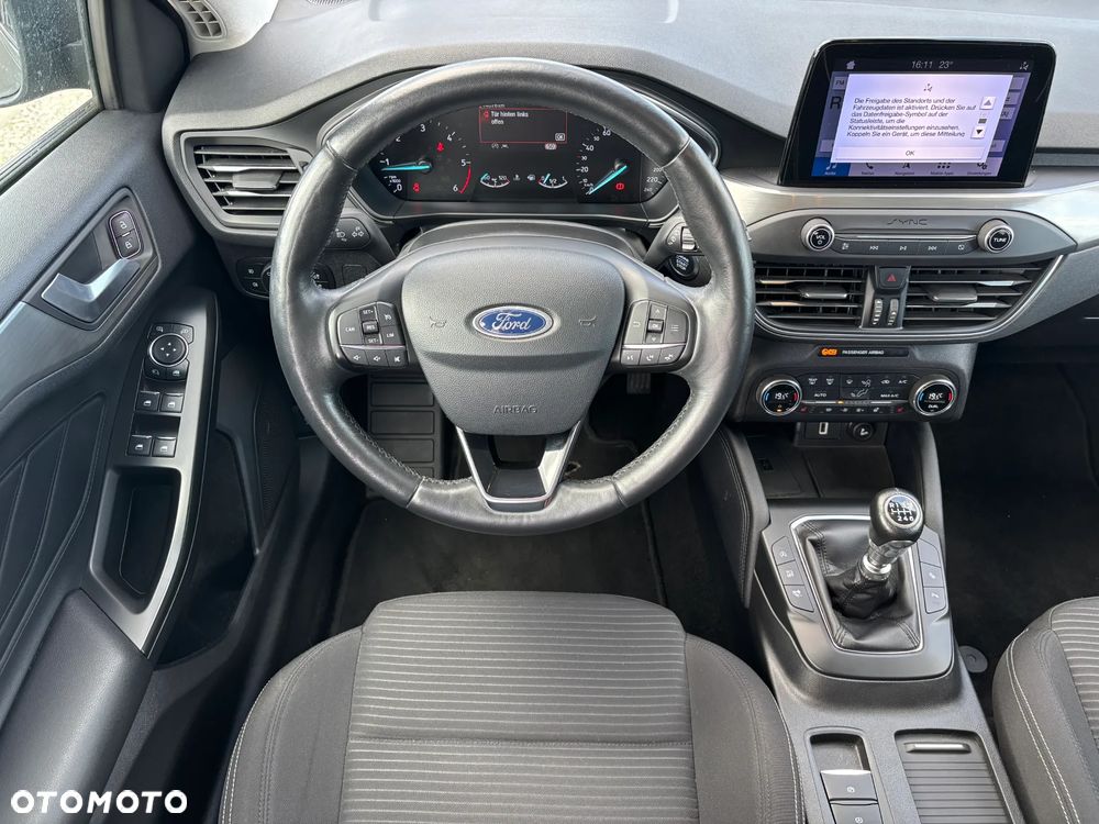 Ford Focus 1.5 EcoBlue Start-Stopp-System ST-LINE X - 20