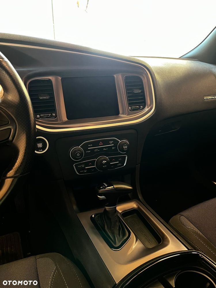 Dodge Charger - 7
