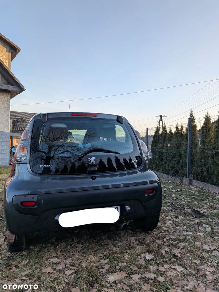 Peugeot 107 1.0 Happy - 2
