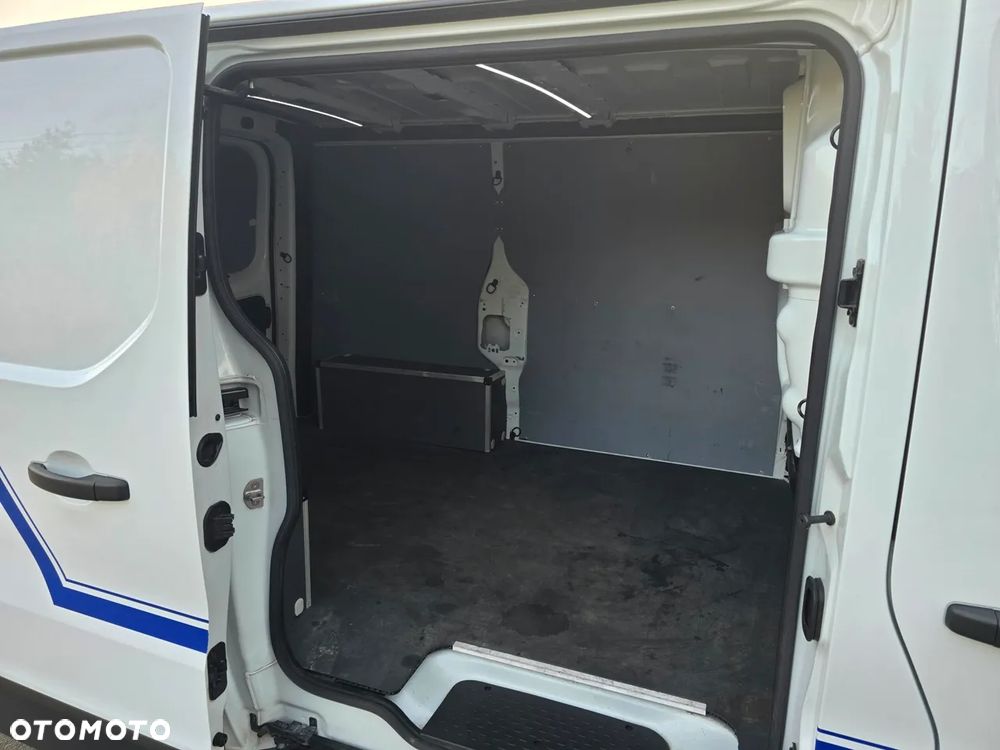 Renault TRAFIC - 23