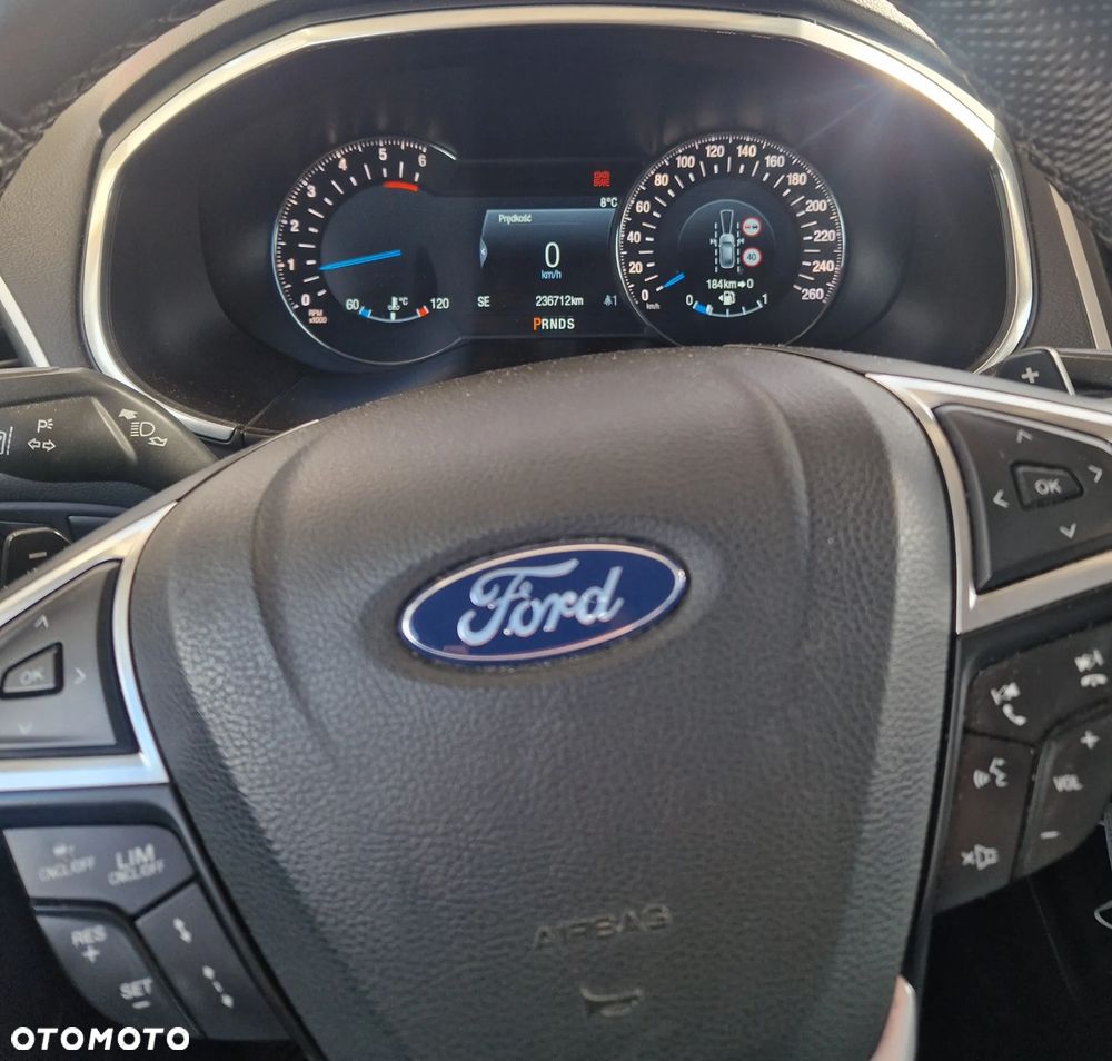 Ford S-Max 2.0 TDCi Titanium PowerShift - 24