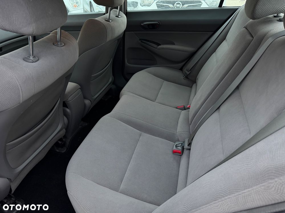 Honda Civic 1.8 Executive - 26