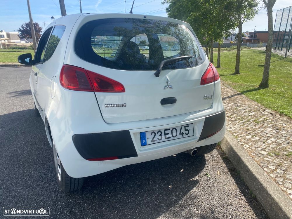 Mitsubishi Colt - 6