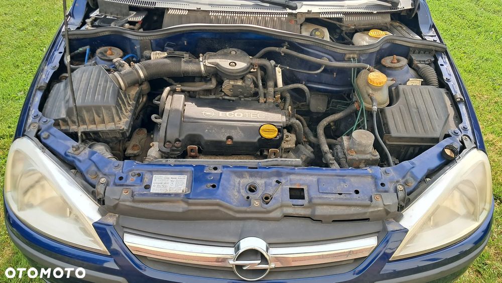 Opel Corsa 1.2 16V - 10