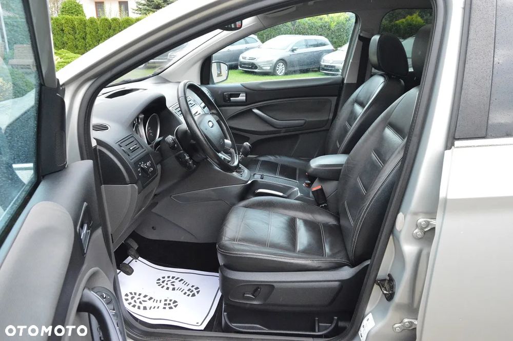 Ford Kuga 2.0 TDCi 4x4 Titanium - 21