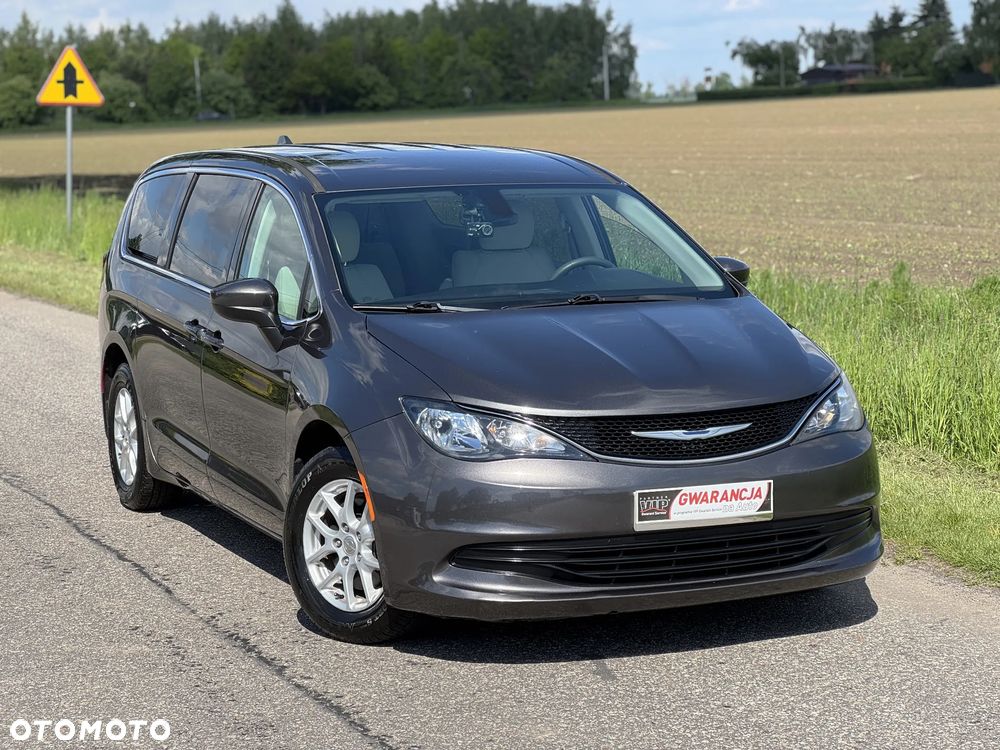 Chrysler Pacifica - 7