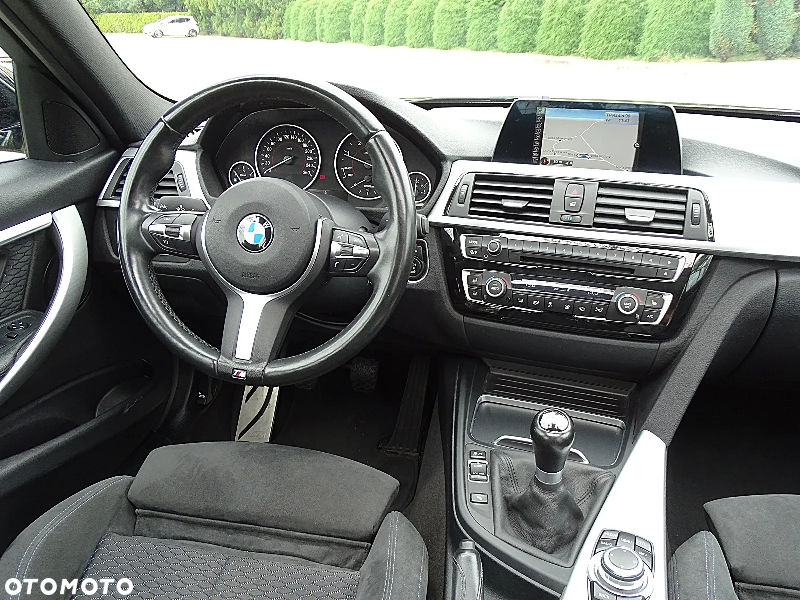 BMW Seria 3 320d xDrive M Sport - 39