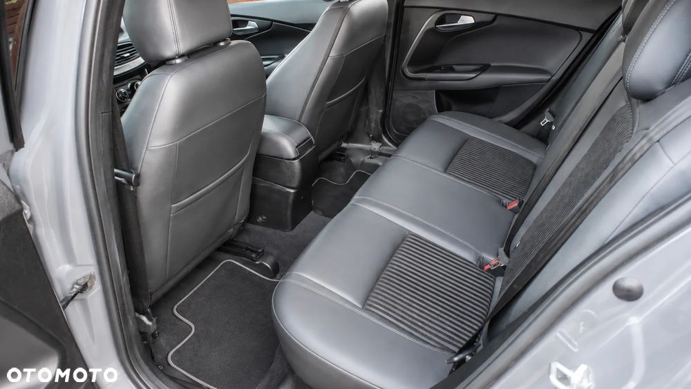 Fiat Tipo 1.4 T-Jet 16v S-Design - 12