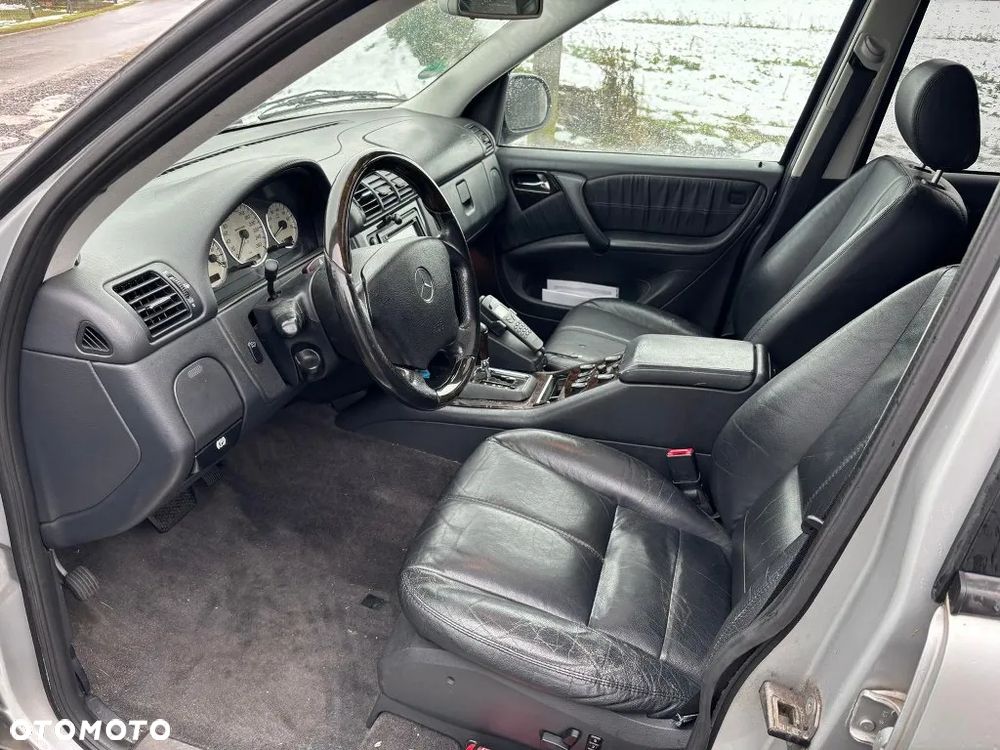 Mercedes-Benz ML 55 AMG - 8