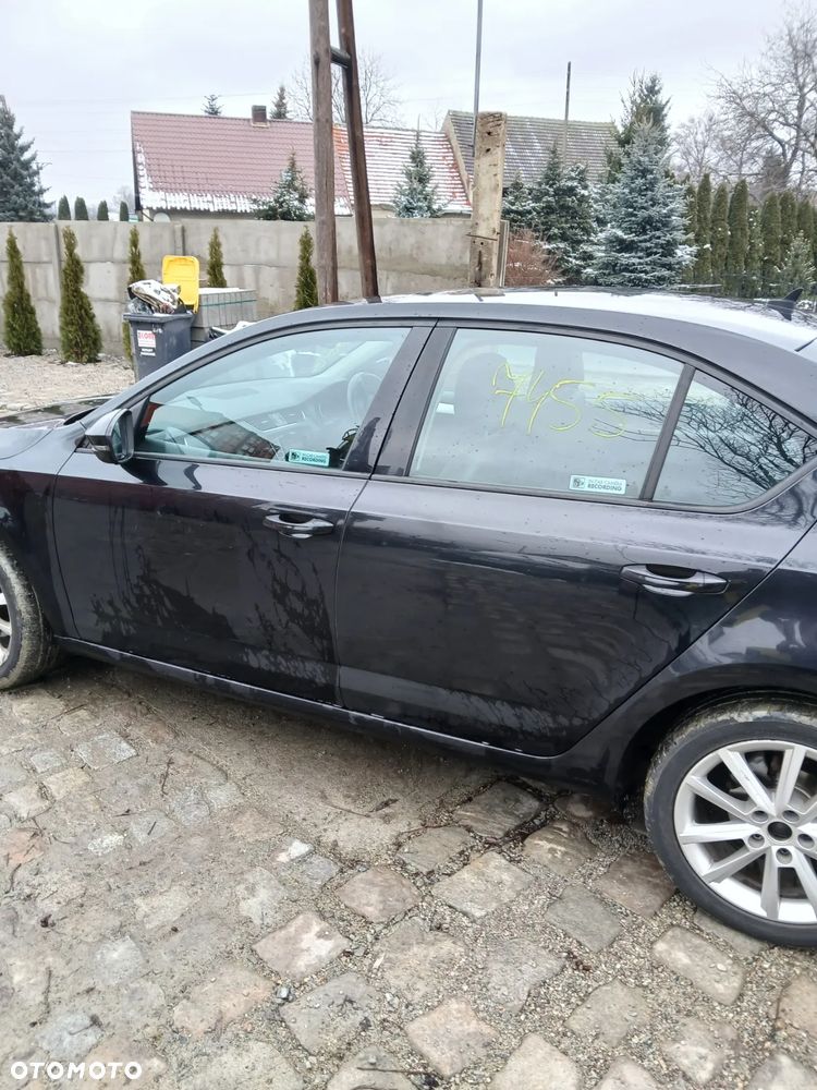 Skoda octavia 3 drzwi błotnik klapa - 3