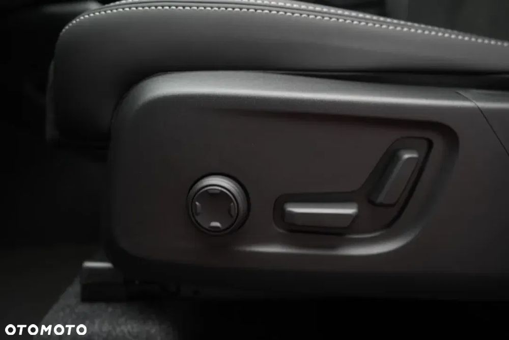 Volvo XC 40 B3 Core - 19