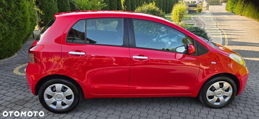 Toyota Yaris 1.3 Luna A/C - 27