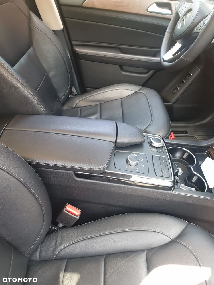 Mercedes-Benz GLS - 14