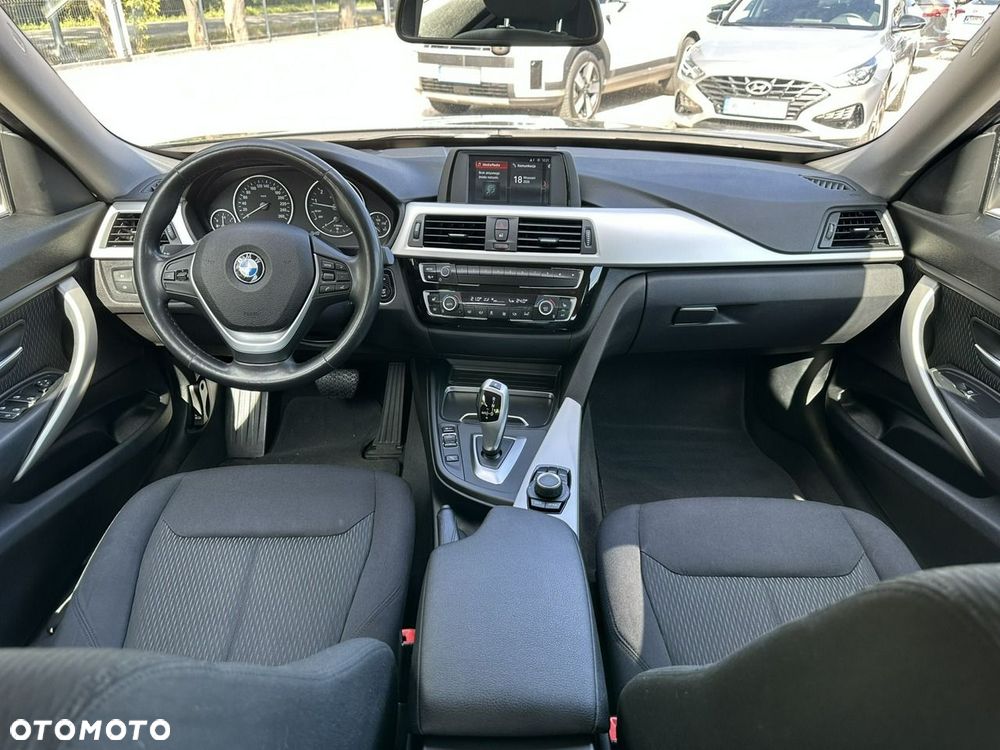 BMW 3GT 320i Advantage - 19