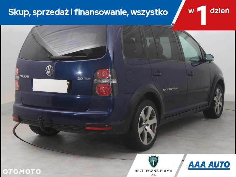 Volkswagen Touran - 6