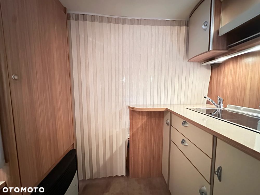 Burstner AVERSO 465 TS FIFTY z napędem i markizą pompowaną. - 31