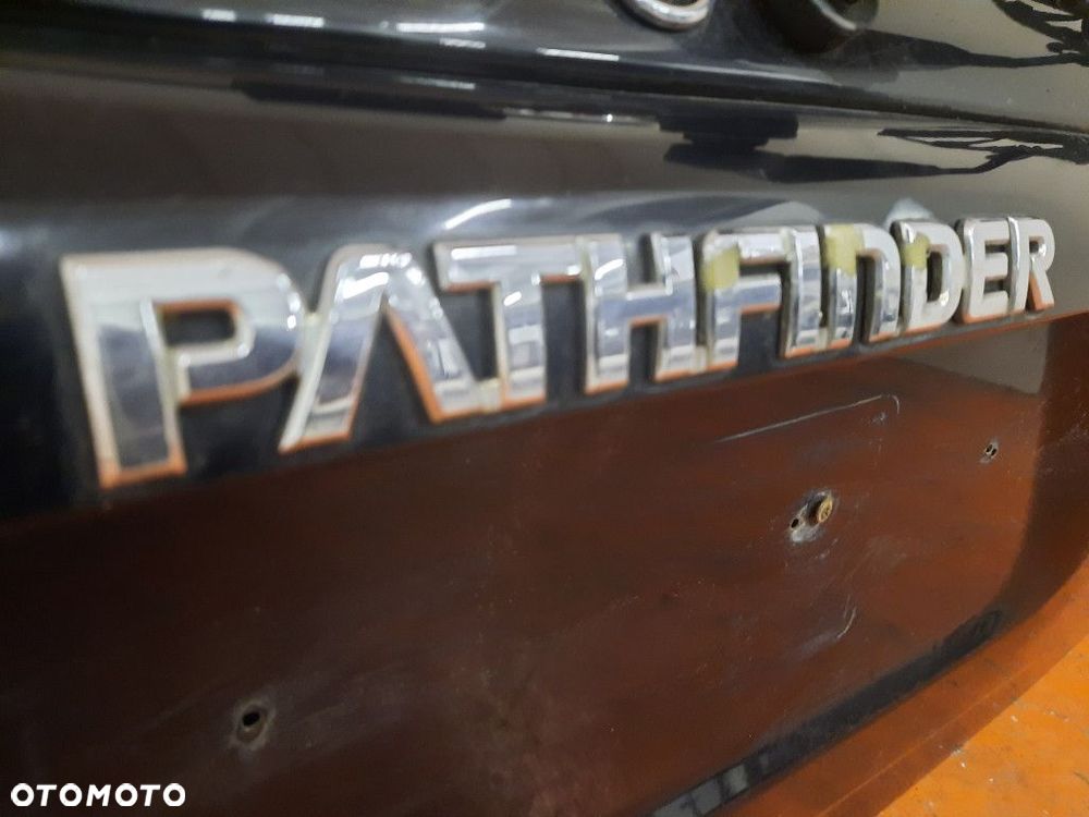 NISSAN PATHFINDER R50 99-04 TYLNA KLAPA BAGAŻNIKA  KH3 - 4