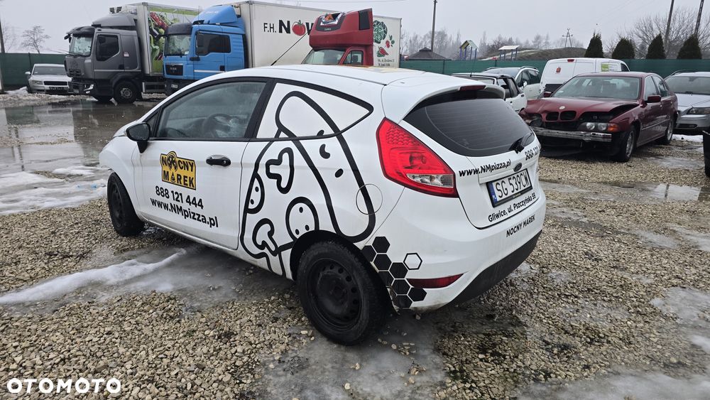 Ford Fiesta 1.4 TDCi Ambiente - 13
