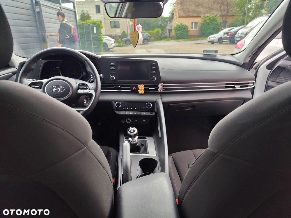 Hyundai Elantra 1.6 Smart - 13
