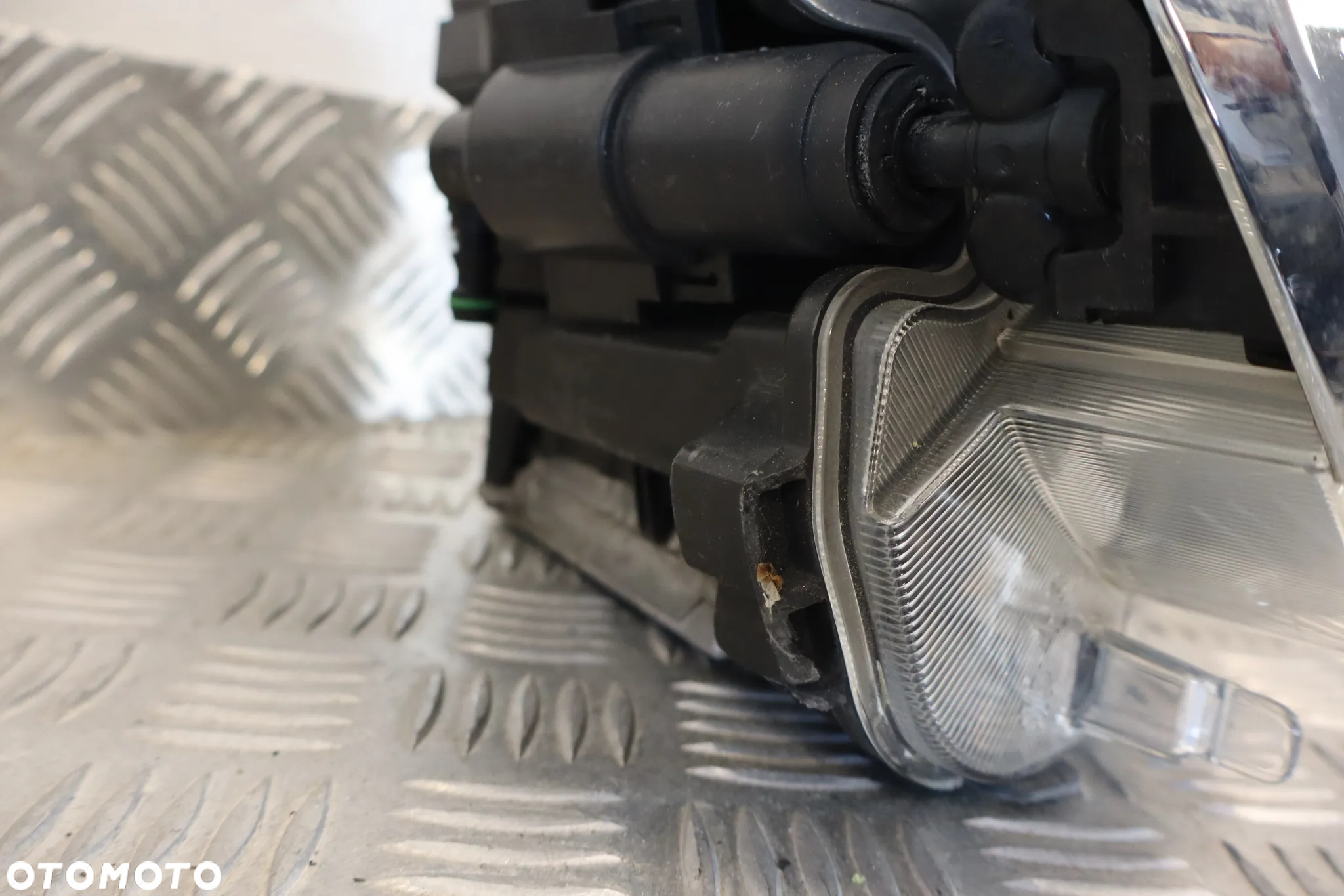 LAMPA PRZEDNIA PRZÓD PRAWA LEWA FIAT 500 XENON 2007-2015 - 12