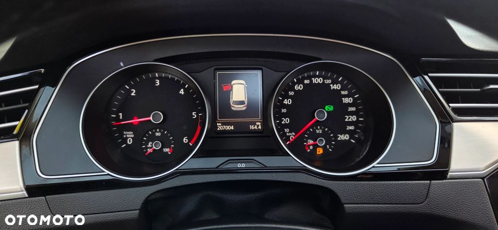Volkswagen Passat Variant 2.0 TDI BMT Highline DSG - 29