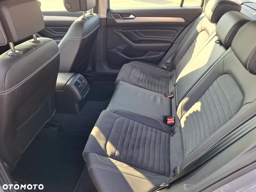 Volkswagen Passat Variant 1.5 TSI EVO Elegance DSG - 33