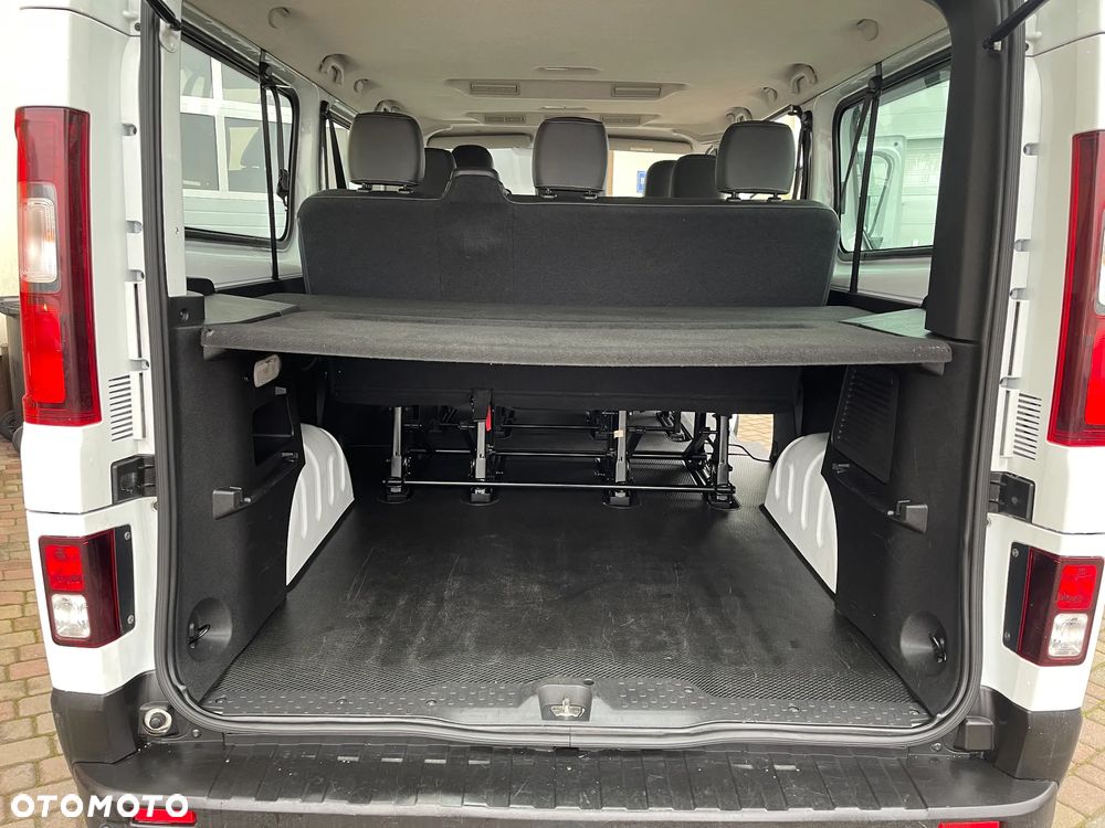 Nissan NV300 Trafic Vivaro 9-OSOBOWY - 34