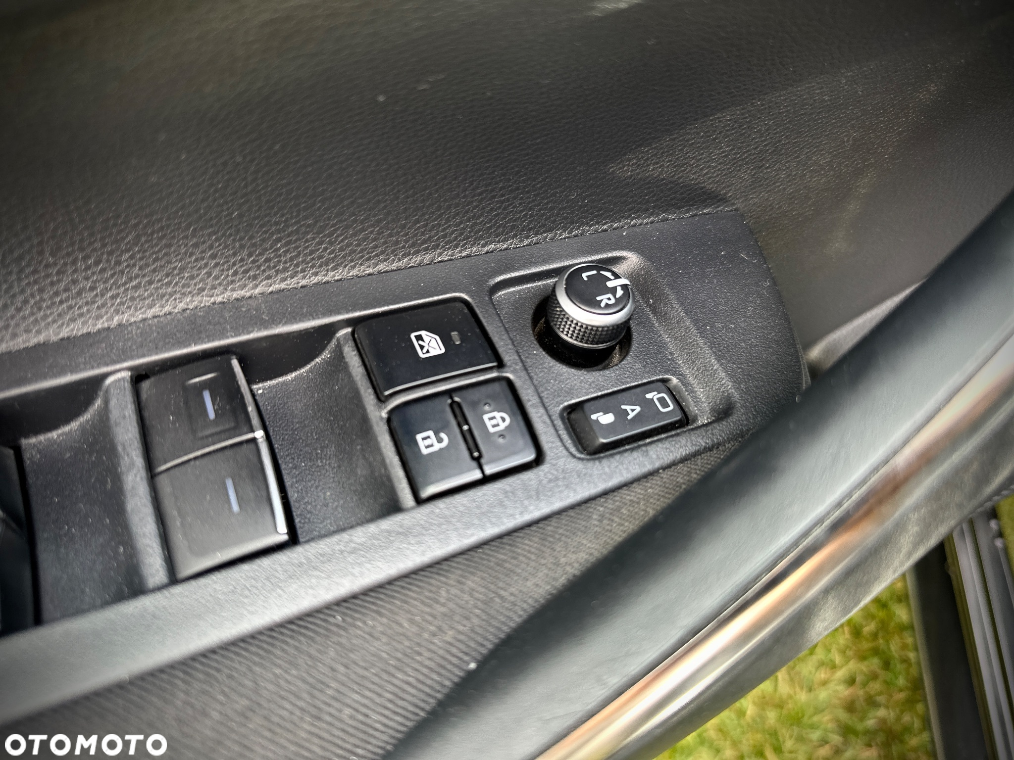 Toyota Corolla 1.8 Hybrid Comfort - 23