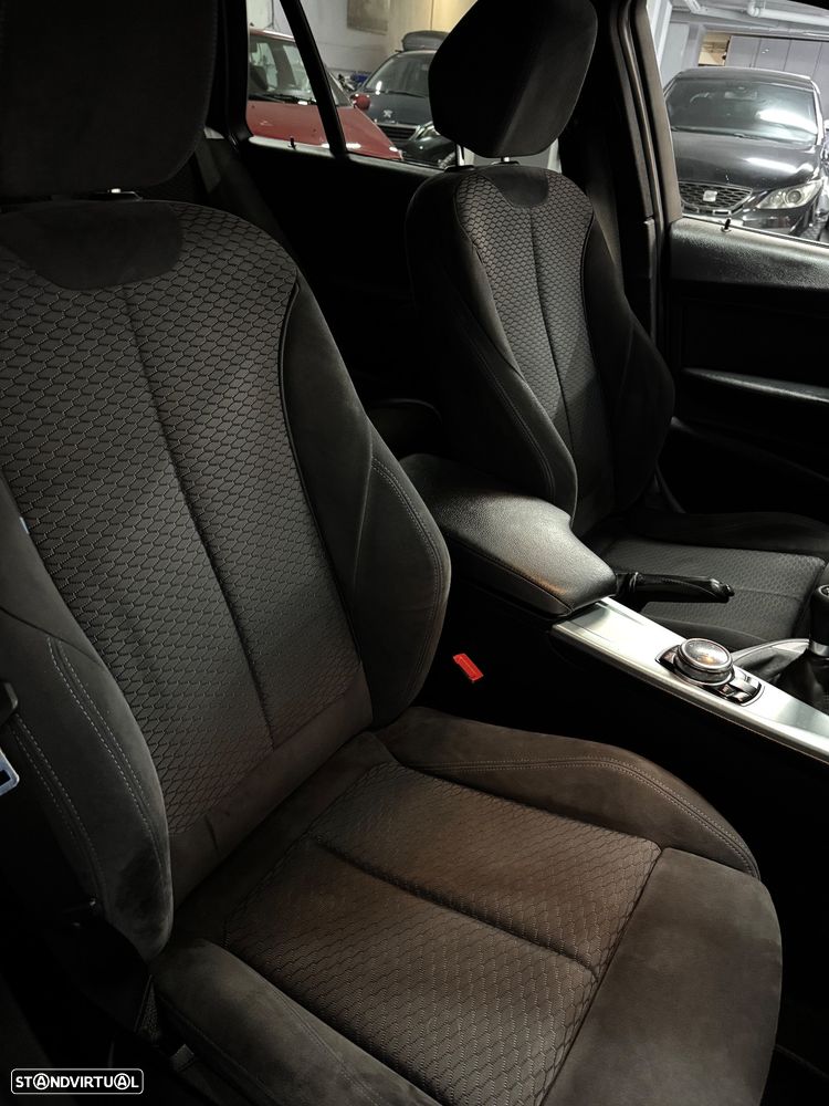 BMW 320 d Pack M - 16