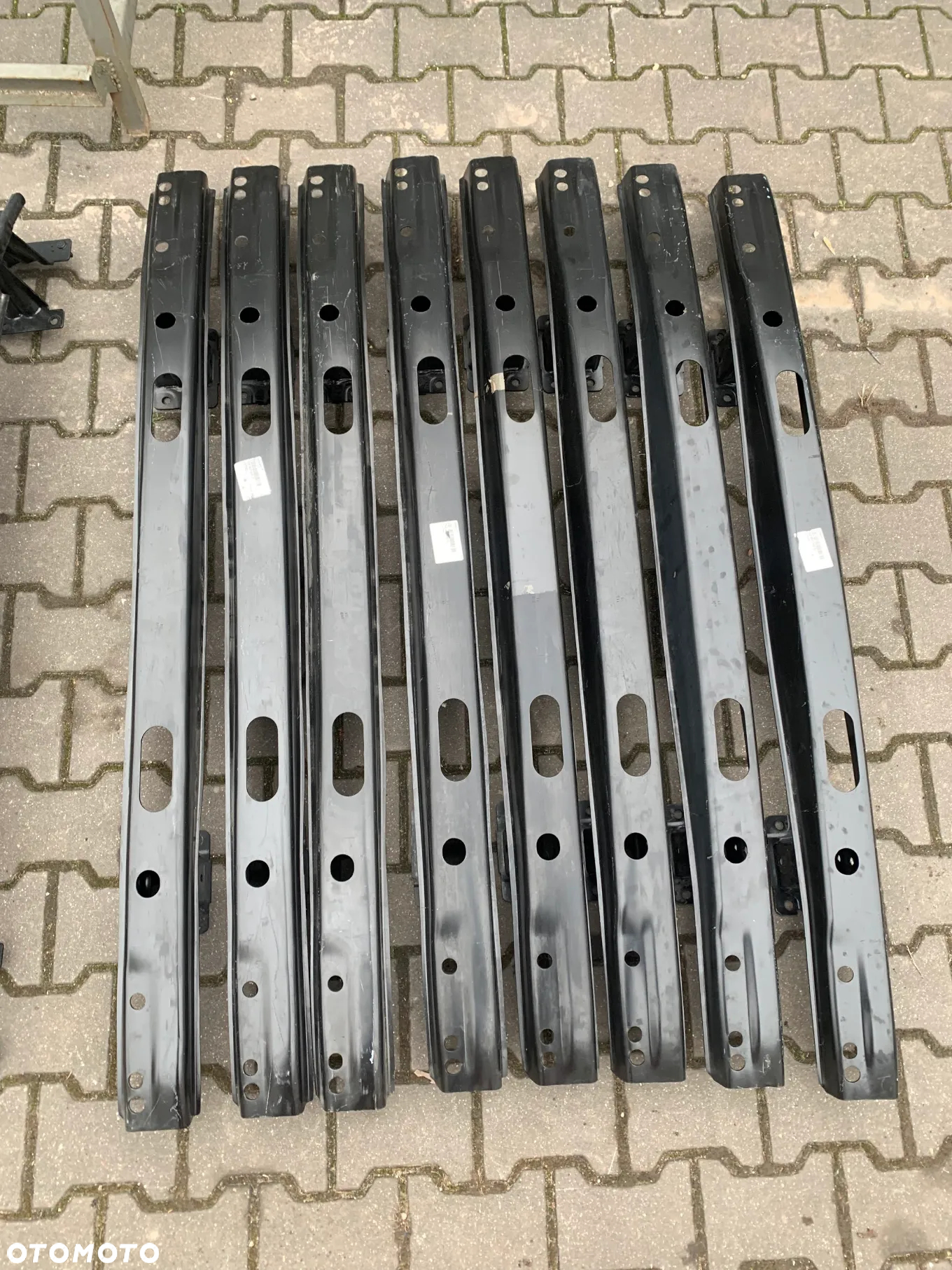 ORYGINALNE NOWE BELKI ZDERZAKA VOLKSWAGEN - 2