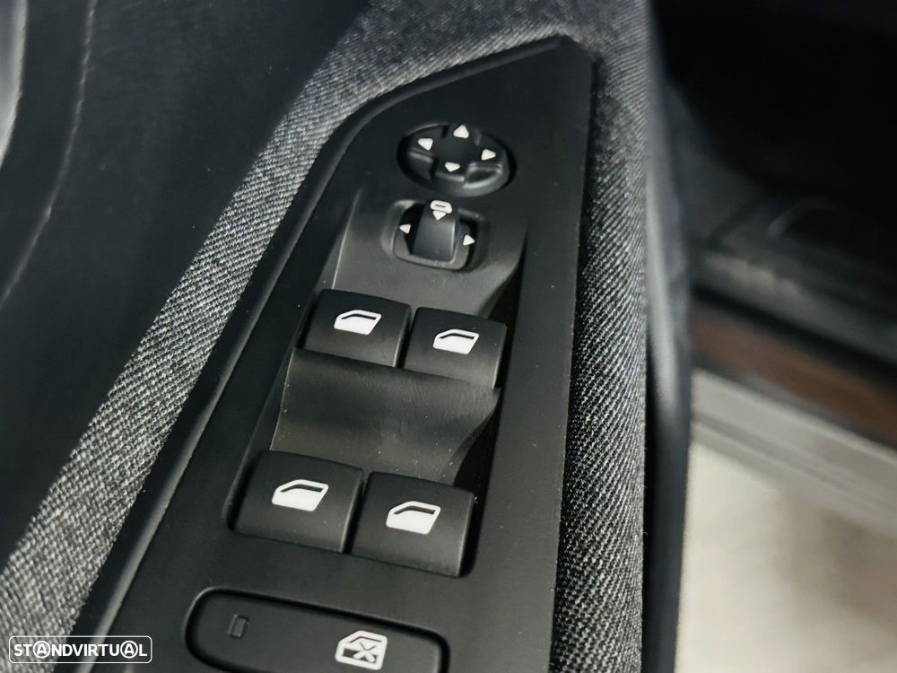 Peugeot 3008 1.2 PureTech Active Pack - 21