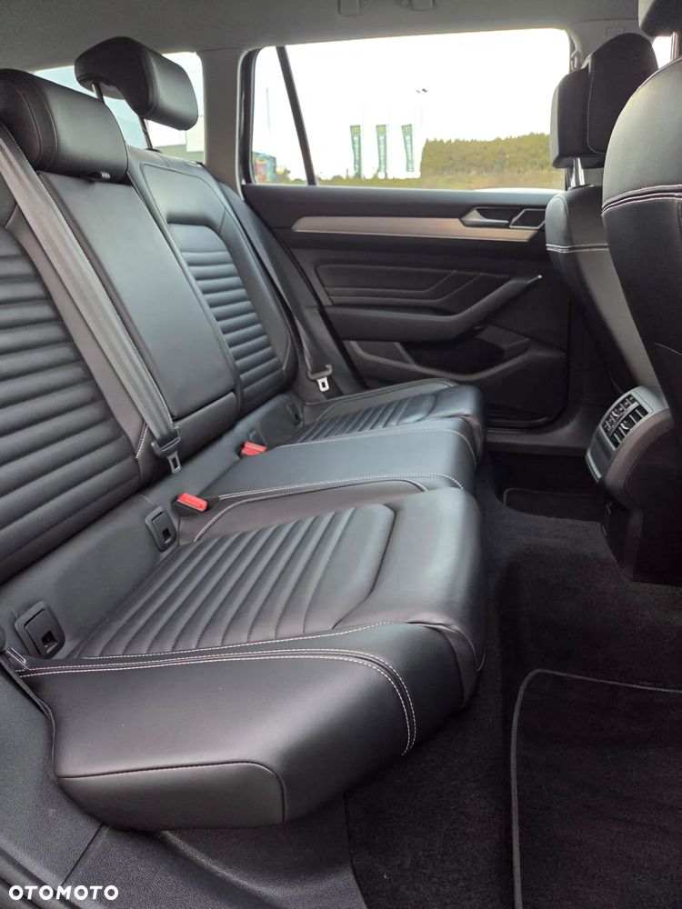 Volkswagen Passat 2.0 TDI BMT Highline - 22