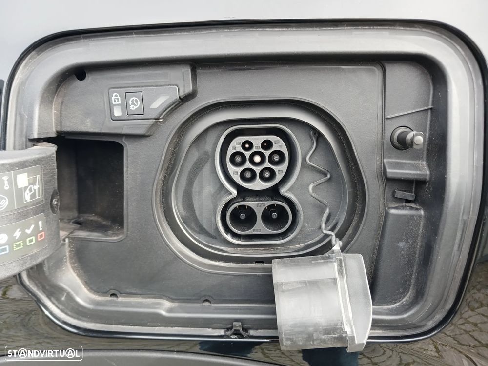 Peugeot E-5008 73 kWh Allure - 17