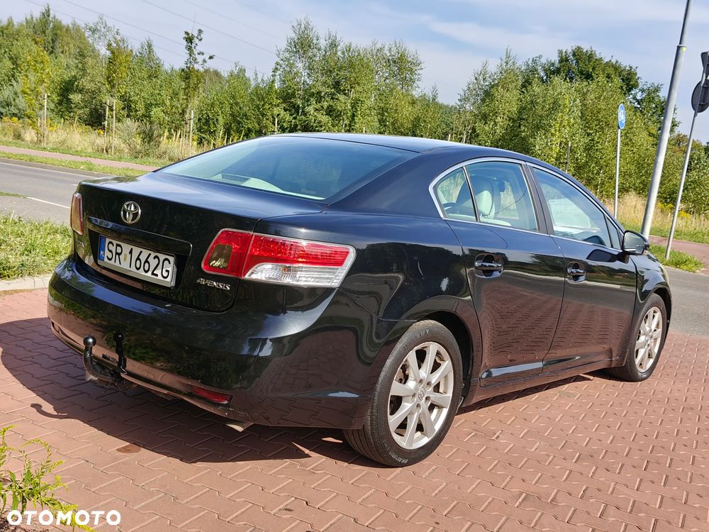 Toyota Avensis 2.0 D-4D Premium - 12