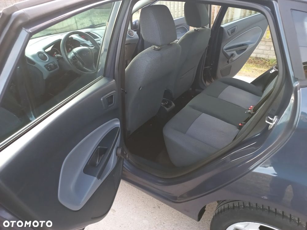 Ford Fiesta - 19