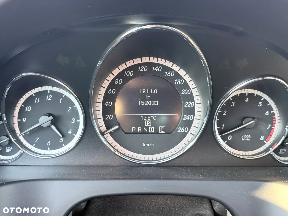 Mercedes-Benz Klasa E 350 CGI BlueEffICIENCY - 15