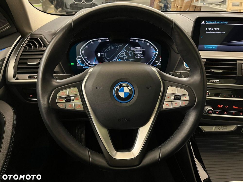 BMW iX3 80kWh Impressive - 22
