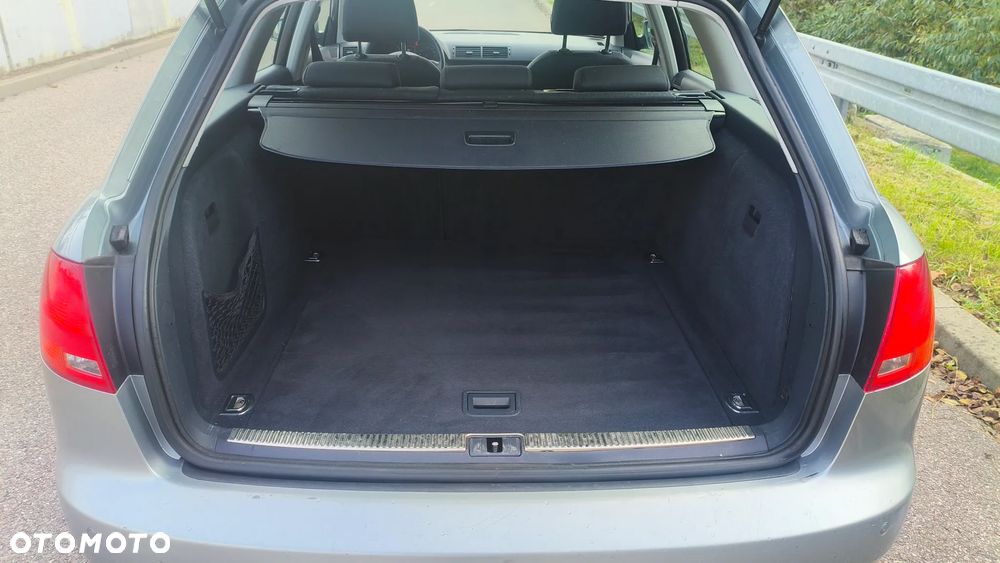 Audi A4 Avant 2.0 TDI DPF - 10