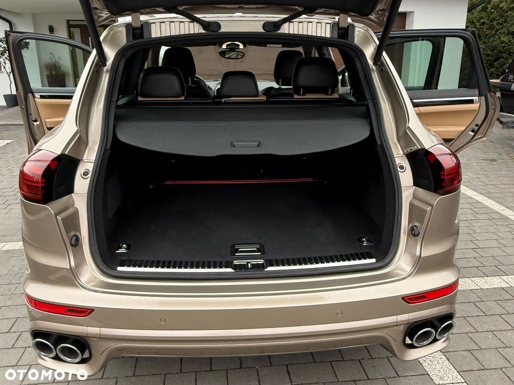 Porsche Cayenne S Diesel - 9