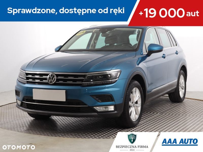 Volkswagen Tiguan - 1