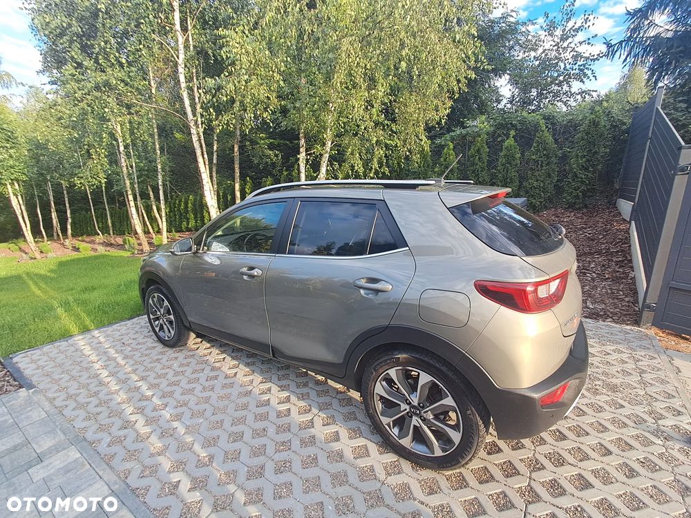 Kia Stonic 1.4 L - 6