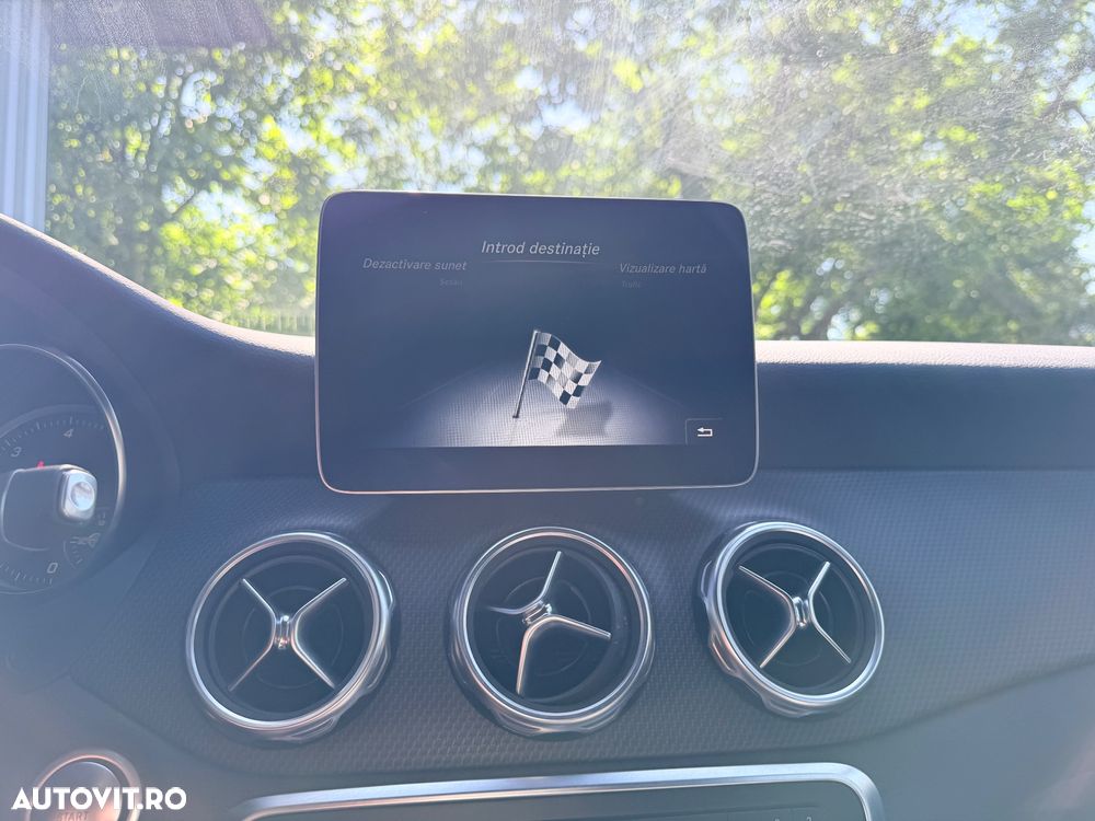 MERCEDES-BENZ GLA 2018 — imagine 9