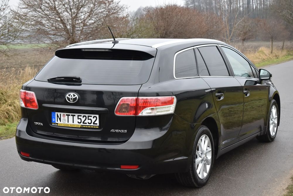 Toyota Avensis - 9