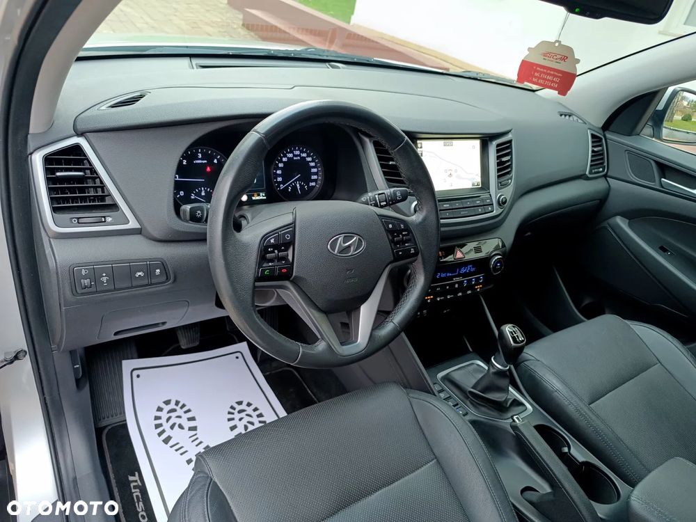 Hyundai Tucson 1.7 CRDI BlueDrive GO 2WD - 25