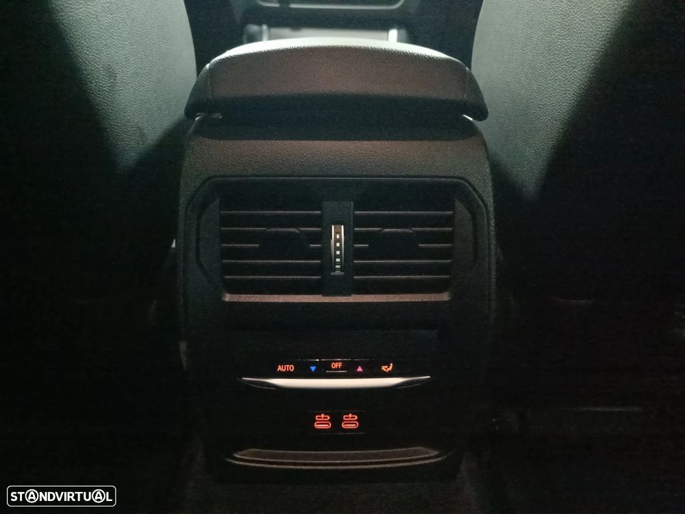 BMW 320 e Pack Desportivo M Auto - 33